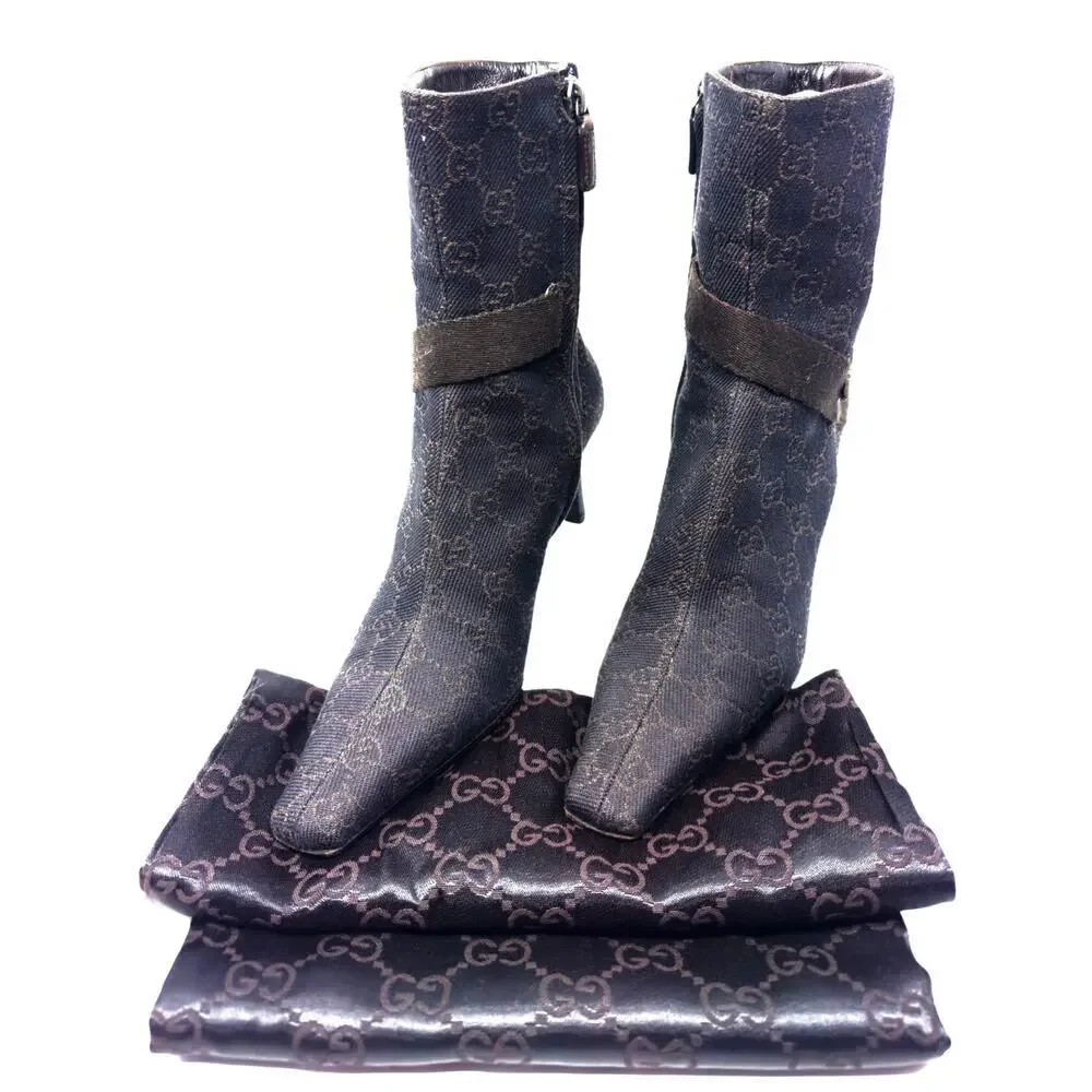 Gucci Boots GG Logo Monogram Supreme Chocolate Brown Leather Ankle Booties EU 37